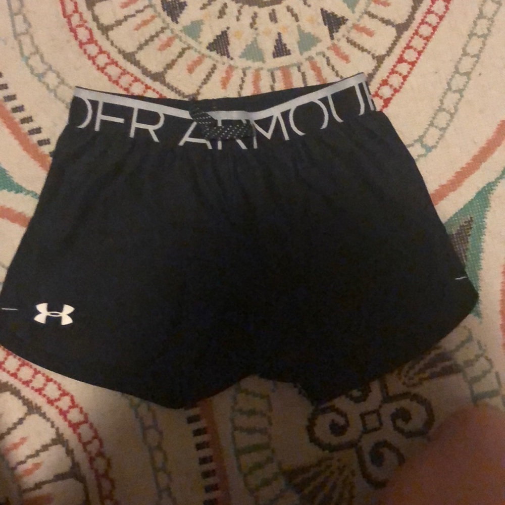 Under Armour black shorts